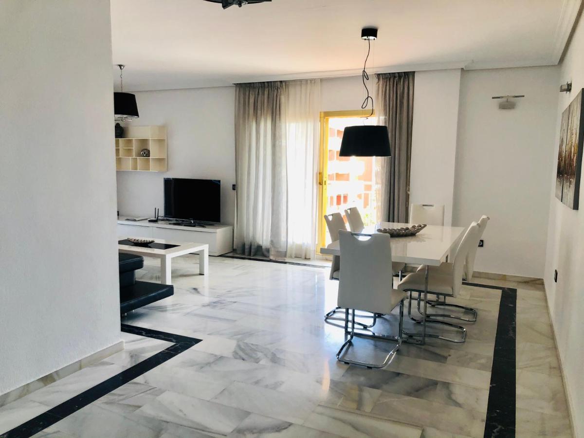 Rentcostadelsol Fuengirola Dona Sofia A Екстер'єр фото
